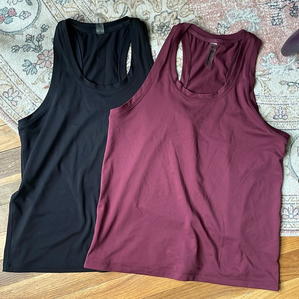 Bundle of 2 - Like New Aritzia TNa Action Top